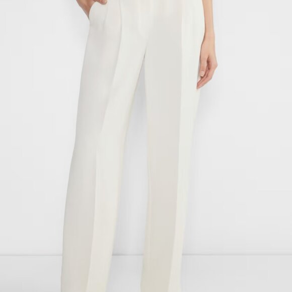 NWT Aritzia The Effortless Pant - Crepette Light Birch - Picture 2 of 9